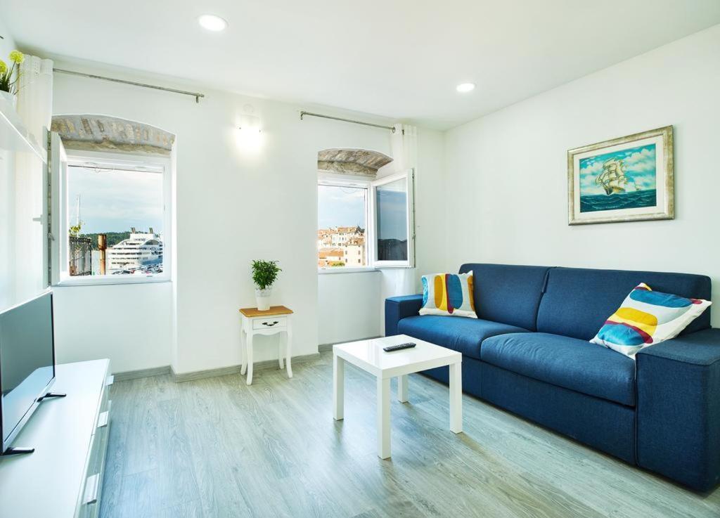 Roviv Apartments In The Old Town By Irundo 罗维尼 外观 照片
